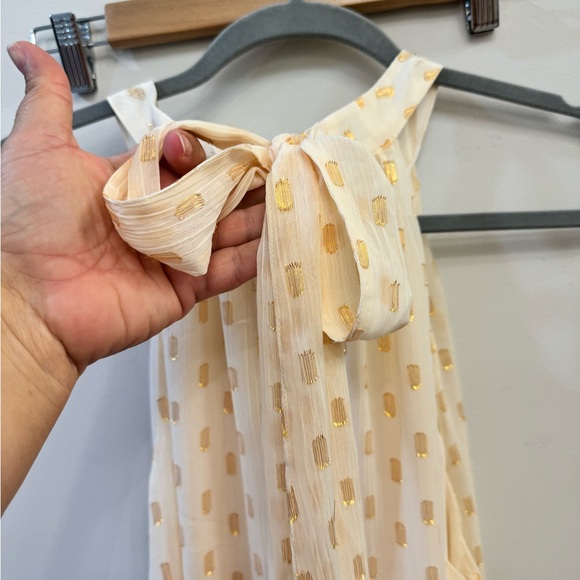 Sleeveless Torrid Shirt cream and Metallic Gold size 2 - Picture 6 of 8